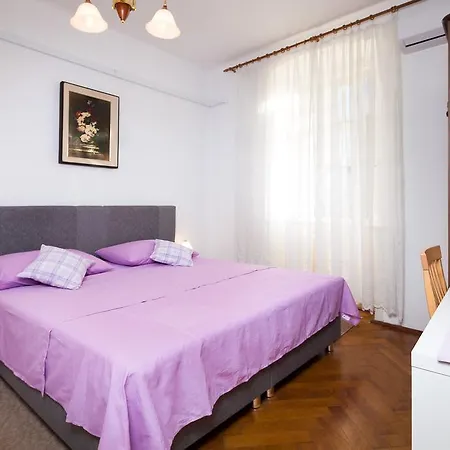 Riva Rooms Split Room photo