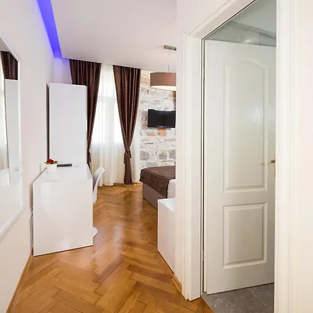 Riva Rooms Split Room photo